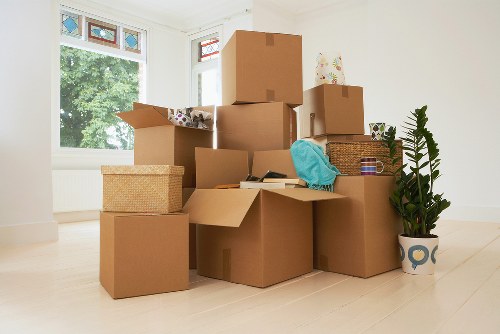 Reliable Croydon movers assisting with final delivery
